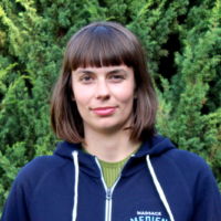 Lena Köpsell kommt gebürtig aus Lüneburg. In Hamburg und Istanbul hat sie Politikwissenschaften studiert, in Leipzig, Santa Barbara und Wien Globalgeschichte. Journalistische Erfahrungen konnte sie unter anderem beim NDR, dem Geo Magazin und Walden sammeln. Jetzt volontiert sie bei der MAZ.