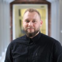 Feliks Todtmann ist in Berlin geboren und aufgewachsen. In Kiel und Thessaloniki hat er Geschichte und Politikwissenschaften studiert. Seine journalistischen Erfahrungen hat er unter anderem bei der taz, Spiegel Online und VICE gesammelt. Seit 2019 ist er Volontär bei der MAZ. (bis 2021)